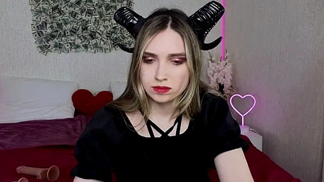 NocturneHuntress online show from June 2026 07:30:02 AM