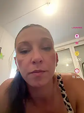 chiara-loveandlife online show from June 2026 07:52:01 AM