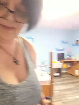 Snapshot of Diana_Diafan chatting on June 2026 10:27:01 AM Diana Diafan online show from June 2026 10:27:01 AM