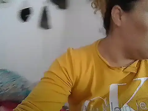 Snapshot of Layla-Astrum chatting on June 2026 02:29:01 PM Layla-Astrum online show from June 2026 02:29:01 PM