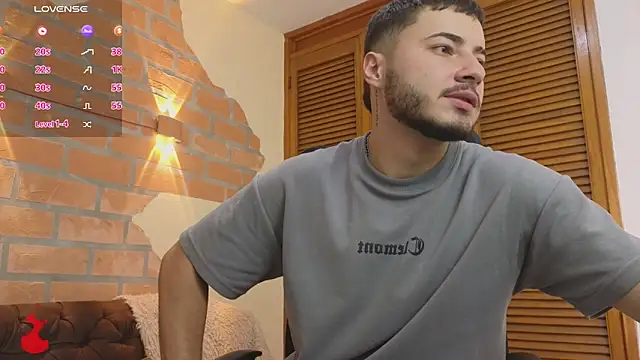 Brandon 01 online show from May 2026 07:54:02 PM