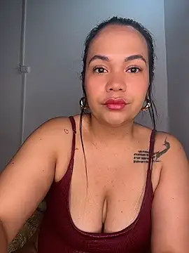 Snapshot of NoahJade chatting on July 2026 09:28:01 AM NoahJade online show from July 2026 09:28:01 AM