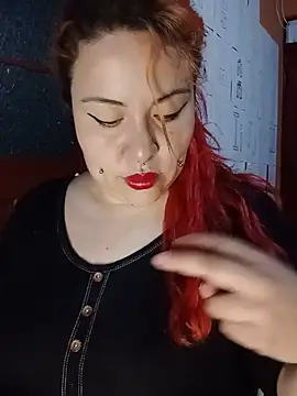Snapshot of bruja_sscarlata chatting on June 2026 06:19:02 PM bruja sscarlata online show from June 2026 06:19:02 PM