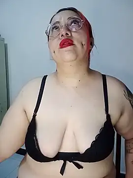 Snapshot of bruja_sscarlata chatting on June 2026 02:28:02 AM bruja sscarlata online show from June 2026 02:28:02 AM