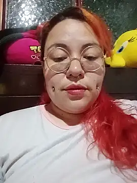 Snapshot of bruja_sscarlata chatting on June 2026 04:01:02 AM bruja sscarlata online show from June 2026 04:01:02 AM