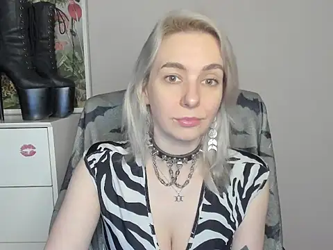 velvetanne online show from June 2026 06:58:01 AM