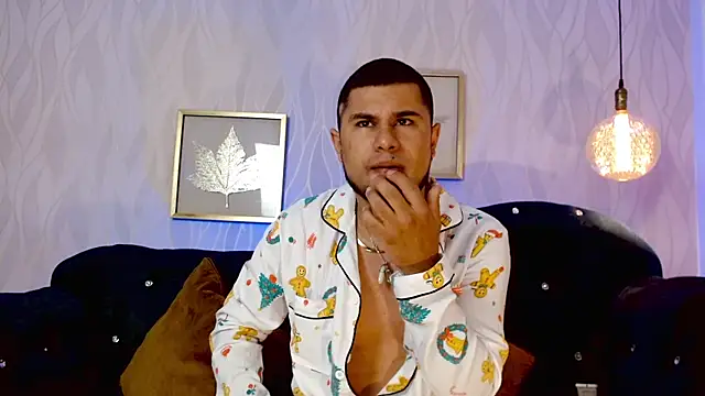 dominikvega online show from June 2026 06:35:02 PM
