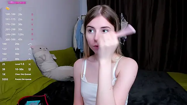 Honey Lia online show from May 2026 12:49:02 PM