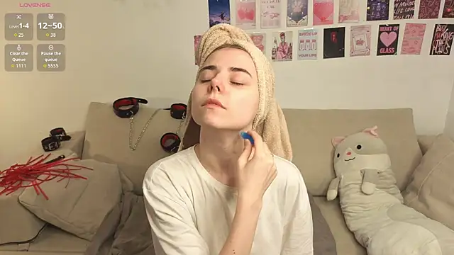 Honey Lia online show from July 2026 05:08:01 PM