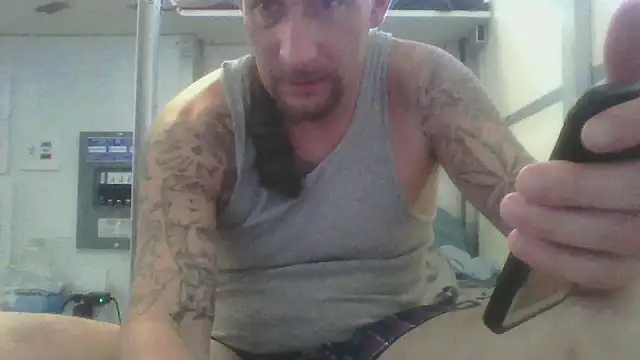 brazybooty92 online show from June 2026 09:09:01 PM