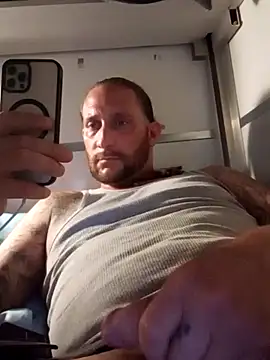 brazybooty92 online show from July 2026 08:43:01 AM