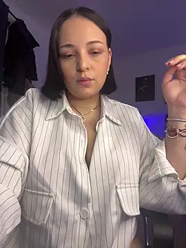 LilyNovaa online show from June 2026 12:21:01 AM