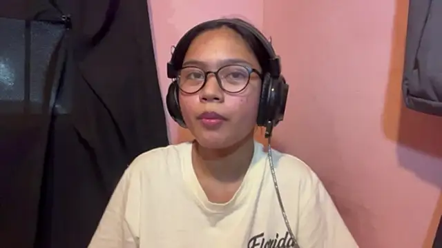 SalleyRoloff online show from May 2026 02:13:02 PM