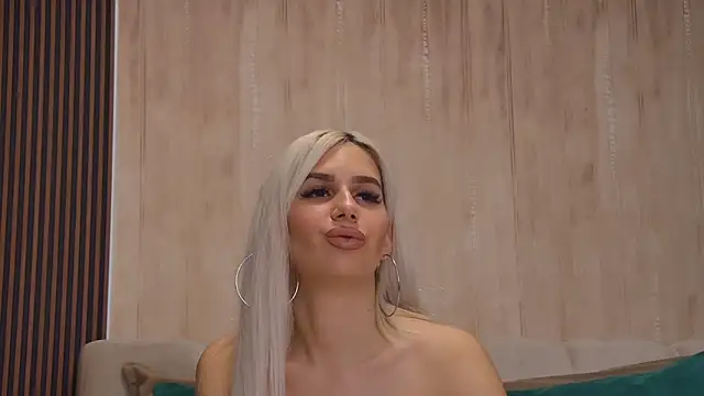 Snapshot of ZaraSpark chatting on June 2026 05:04:02 AM ZaraSpark online show from June 2026 05:04:02 AM