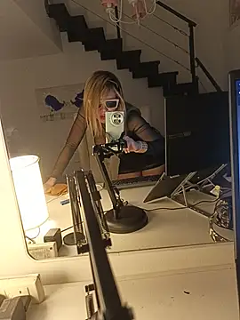 Ofeliafoxx online show from May 2026 07:38:01 AM