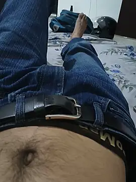 Snapshot of Play_boy9351 chatting on June 2026 05:40:02 PM Play boy9351 online show from June 2026 05:40:02 PM