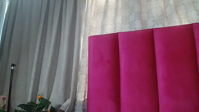 YummyMilkyLane online show from June 2026 05:56:01 AM
