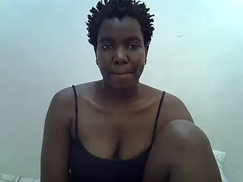 Snapshot of Queen-Alicia chatting on June 2026 05:45:01 AM Queen-Alicia online show from June 2026 05:45:01 AM