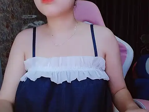Julie Ulie online show from June 2026 12:33:01 PM