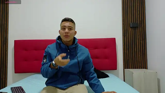 Snapshot of Dogerman_01 chatting on May 2026 11:30:02 AM Dogerman 01 online show from May 2026 11:30:02 AM