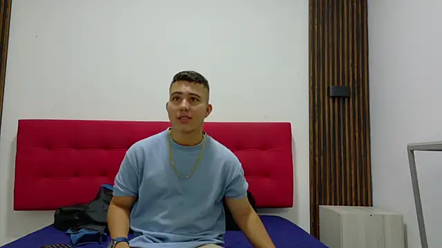 Snapshot of Dogerman_01 chatting on May 2026 12:12:01 PM Dogerman 01 online show from May 2026 12:12:01 PM