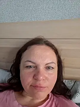 Snapshot of Meri_a chatting on June 2026 04:28:02 AM Meri a online show from June 2026 04:28:02 AM