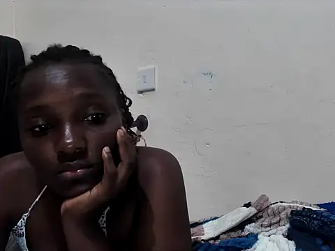 sexyleah25 online show from June 2026 10:41:02 PM
