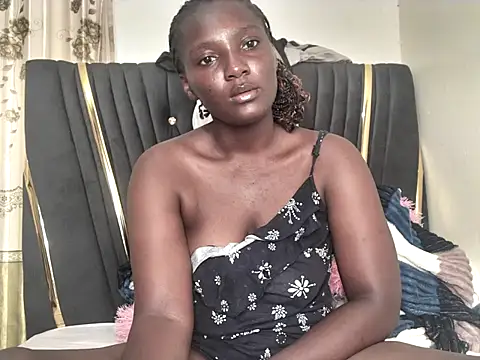 sexyleah25 online show from June 2026 06:41:02 AM