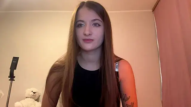 cute nessy online show from May 2026 04:25:01 PM