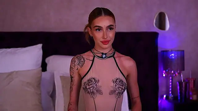 Snapshot of MarissaFox chatting on June 2026 05:15:01 AM MarissaFox online show from June 2026 05:15:01 AM