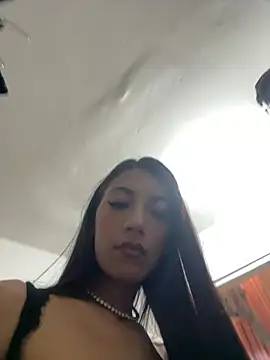 Snapshot of candy_bonny1924 chatting on May 2026 02:01:01 PM candy bonny1924 online show from May 2026 02:01:01 PM