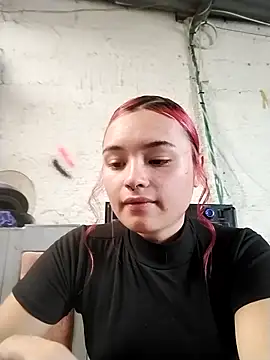 Snapshot of Arianna_01 chatting on May 2026 03:31:02 PM Arianna 01 online show from May 2026 03:31:02 PM