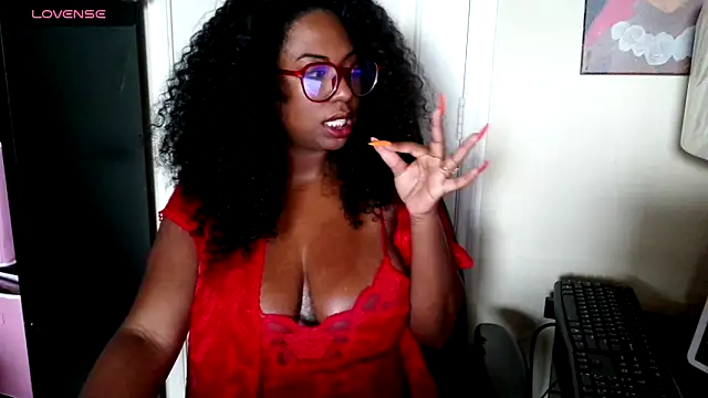 Snapshot of CyndyLouWho chatting on June 2026 04:26:02 PM CyndyLouWho online show from June 2026 04:26:02 PM