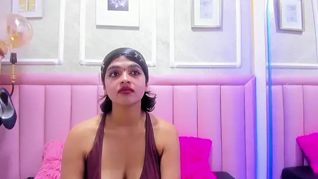 velvet girll online show from May 2026 03:31:02 PM