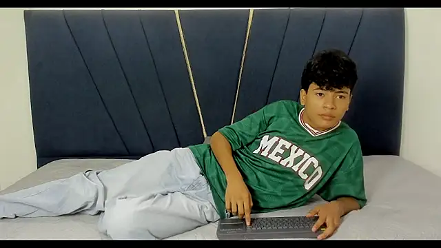 Snapshot of jacob_cum23 chatting on June 2026 02:18:02 PM jacob cum23 online show from June 2026 02:18:02 PM