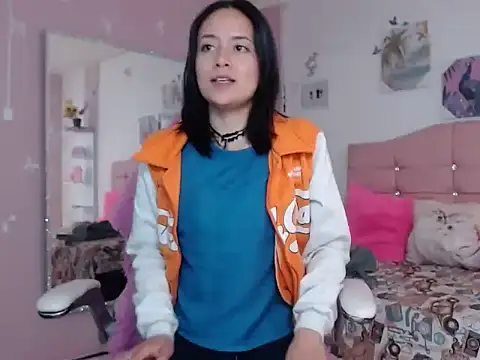 ivyyemerald  online show from May 2026 12:22:02 PM