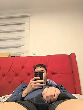 BodyGym18 online show from May 2026 05:44:02 PM