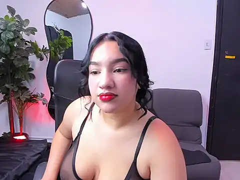 afroditta hill online show from May 2026 03:16:01 AM
