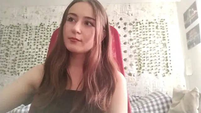 Pollykiss online show from June 2026 11:10:01 AM