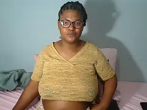 Snapshot of CandyYumsAerolaXX chatting on May 2026 09:56:01 PM CandyYumsAerolaXX online show from May 2026 09:56:01 PM