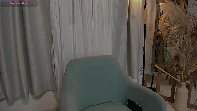 Snapshot of alicia_kiss_ chatting on July 2026 12:17:02 PM alicia kiss online show from July 2026 12:17:02 PM