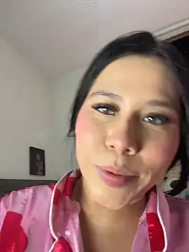 Snapshot of JuliettaSantori chatting on June 2026 06:09:01 AM JuliettaSantori online show from June 2026 06:09:01 AM