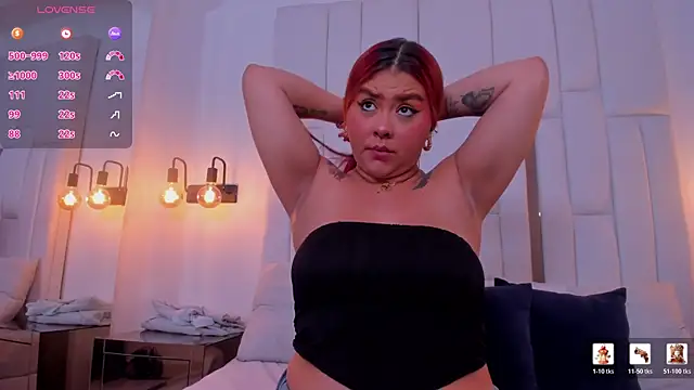 Snapshot of miia_blumm chatting on June 2026 05:01:01 PM miia blumm online show from June 2026 05:01:01 PM