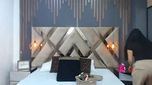 MartinaaFit online show from July 2026 12:24:01 PM