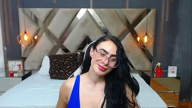 MartinaaFit online show from June 2026 12:22:01 PM