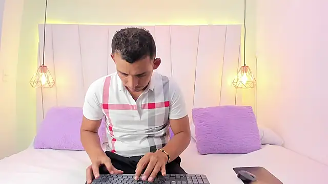 AntonioRuda online show from May 2026 05:41:01 PM