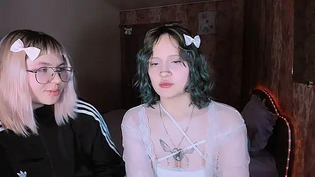 SusieMilkis online show from May 2026 01:04:01 AM