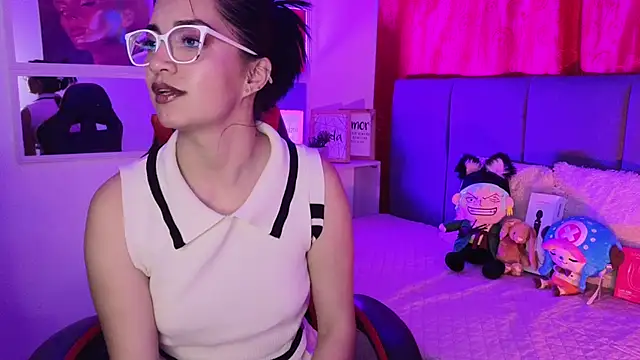 Abbie-Moonlightt online show from May 2026 10:01:02 AM