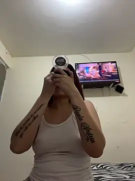 EsmeraldaMidnight online show from May 2026 09:15:02 PM