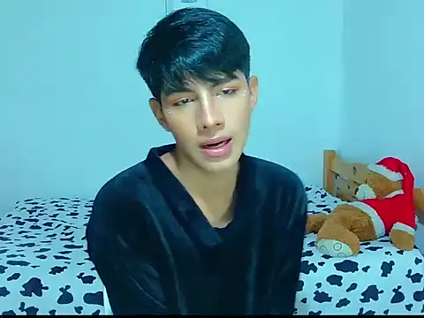 Snapshot of phuwin_bj chatting on June 2026 05:41:02 AM phuwin bj online show from June 2026 05:41:02 AM